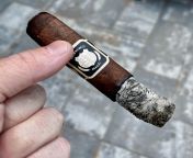 Crowned Heads Jericho Hill : spicy Mex San Andres wrapper over dark Nic binder and fillers. Its a little pepper bomb. I heard they were shouting for a Padron 0000 style. Id say they got close, although I much prefer the Padron. Not terrible, though. Im from sunny leon ki bhos mex sunny actress