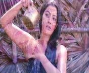 Varalaxmi Sarathkumar Bath Scene from movie Kondraal Paavam from varalaxmi sarathkumar navel imgfy