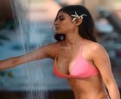 Mouni Roy sexiest look in &#39;Showtime&#39;.?? from mouni roy vagina photosw 3xx hot video mp4 comnagarigam movie sex videos downloadel