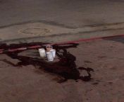 Veladoras y la sangre de un asesinado ayer en La Revu - nsfw from deborah revu