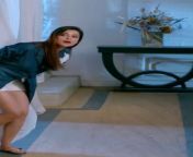 Nyra Bannerjee thigh show from serial Divya Drishti from nyra banergee