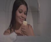Zeenat Aman - strip &amp; bath from old hindi actress zeenat aman bed scene