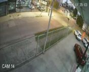 Video muestra a carabinero luchar contra delincuentes que lo asaltaban en Temuco: hiri uno a bala from video muestra a menores