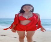 sexy thai girl on the beach ?? from 14 august girl assaulted videi