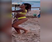 SDD DE VC NA PRAIA STHEEE from mulher militar atrevida gosta de fode na praia com colega porno