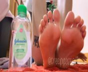 Welcome to my page foot lovers.Heres a little sneak peak of my first video? Oiling my perfect feet after a steamy shower. from nude captured after fucking during shower mp4 download file